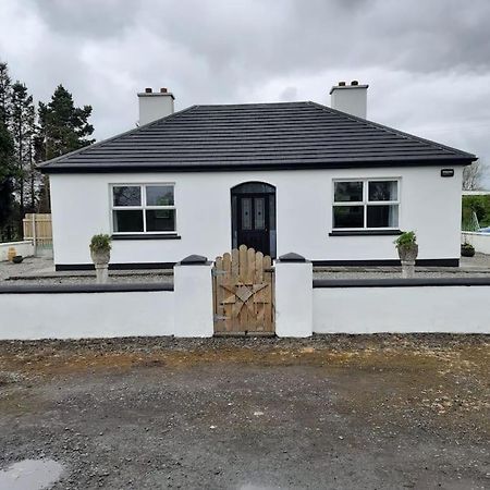 Cheerful Three Bedroom Country Cottage Ballina (Mayo) Exterior foto